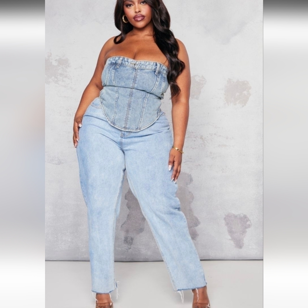 PrettyLittleThing Plus Blue Light Wash Denim Corset